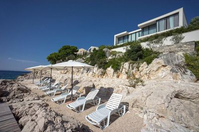 De Lux Villa with Indoor Swimming Pool in Primosten
