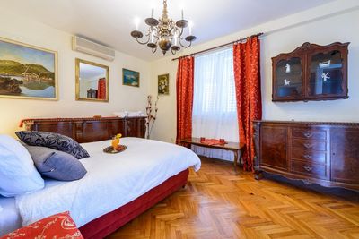 Spacious Dubrovnik Holiday Villa with Amazing Garden and Pool