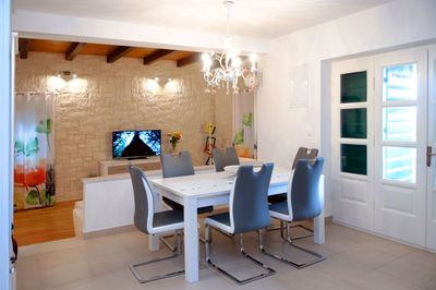 Stylish 3 Bedroom Villa with pool in Trogir Area