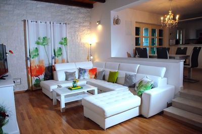 Stylish 3 Bedroom Villa with pool in Trogir Area