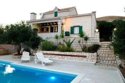 Stylish 3 Bedroom Villa with pool in Trogir Area