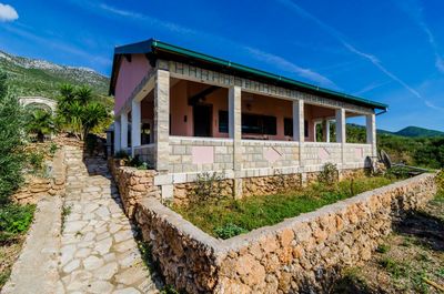 Beautiful Authentic Peljesac Seafront House with Private Beach 