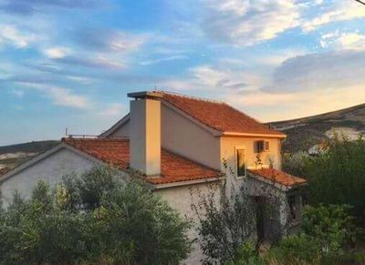 Stylish 3 Bedroom Villa with pool in Trogir Area