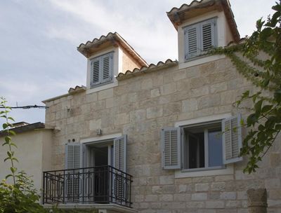 Stylish Stone Villa with Outdoor Jacuzzi in Hvar Town Center