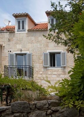 Stylish Stone Villa with Outdoor Jacuzzi in Hvar Town Center