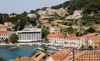 Stylish Stone Villa with Outdoor Jacuzzi in Hvar Town Center
