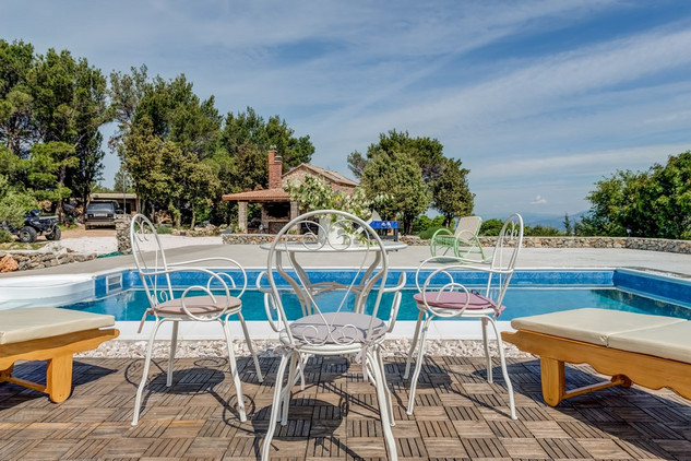 Adorable Sea View Holiday Villa with Pool in Island Brac