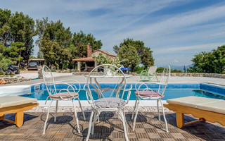 Adorable Sea View Holiday Villa with Pool in Island Brac