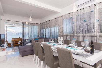 Seafront 4 Bedroom Apartment with Private Beach, Terrace and Jacuzzi  in Peljesac 