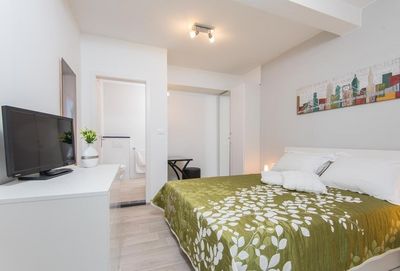 Seafront 4 Bedroom Apartment with Private Beach, Terrace and Jacuzzi  in Peljesac 