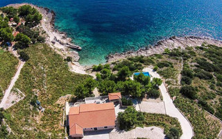Traditional Stone Villa with Pool, Private Beach, and Own Helipad Peljesac Peninsula 