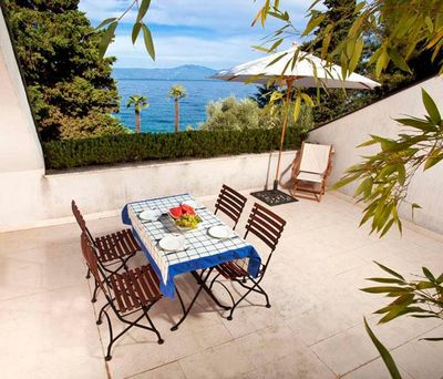 Exclusive Seafront Villa with Pool and Winter-Garden with Hot Tub in Krk Island