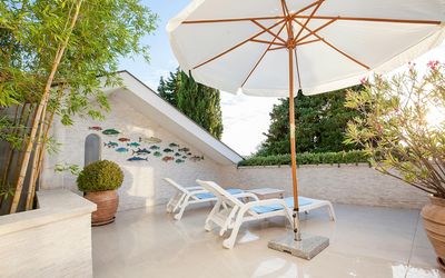 Exclusive Seafront Villa with Pool and Winter-Garden with Hot Tub in Krk Island