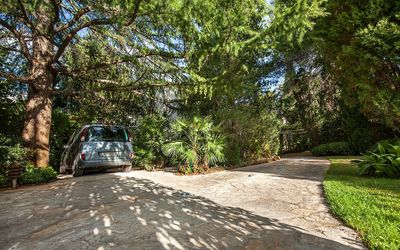Exclusive Seafront Villa with Pool and Winter-Garden with Hot Tub in Krk Island