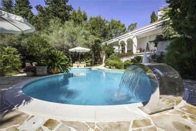 Exclusive Seafront Villa with Pool and Winter-Garden with Hot Tub in Krk Island