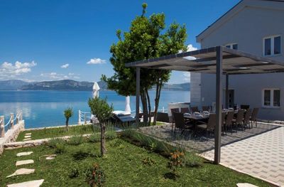 Exclusive Beachfront Villa with Pool in Sreser Peljesac Peninsula