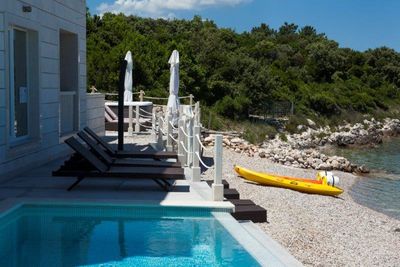 Exclusive Beachfront Villa with Pool in Sreser Peljesac Peninsula