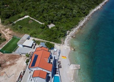 Exclusive Beachfront Villa with Pool in Sreser Peljesac Peninsula