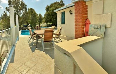 Charming Holiday House with Pool and Beautiful Views in Brac Island