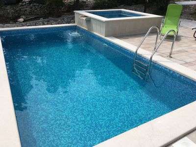 Charming Holiday House with Pool and Beautiful Views in Brac Island
