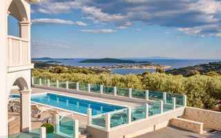 Gorgeous Villa with Large Yard & Heated Pool and Amazing Sea Views in Riviera Rogoznica