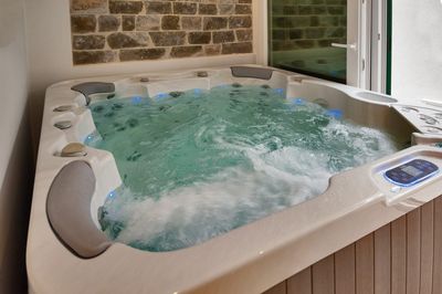 Astonishing Villa with Luxury Facilities in Bol near Zlatni Rat Beach Island Brac 