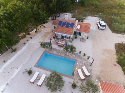 Charming Countryside House with Pool in Zadar Hinterland