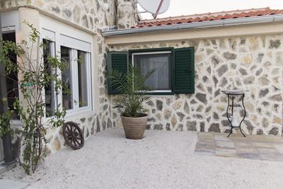 Charming Countryside House with Pool in Zadar Hinterland