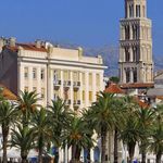Luxury 3 Bedroom Apartment with Private Pool near Split Town Center