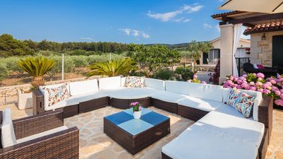 Charming Croatian Beach Villa Mirca with Pool 
