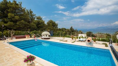 Charming Croatian Beach Villa Mirca with Pool 