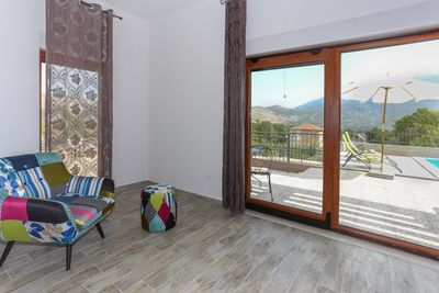 Charming Holiday House with Pool in Dugopolje near Split
