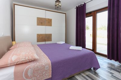 Charming Holiday House with Pool in Dugopolje near Split
