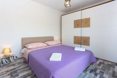 Charming Holiday House with Pool in Dugopolje near Split