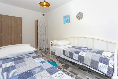 Charming Holiday House with Pool in Dugopolje near Split