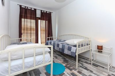 Charming Holiday House with Pool in Dugopolje near Split