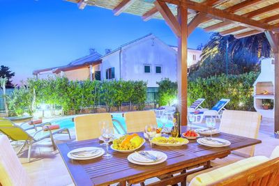 Lovely Four Bedroom Villa Island Hvar with Pool 