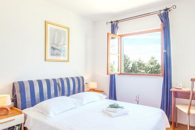 Lovely Four Bedroom Villa Island Hvar with Pool 