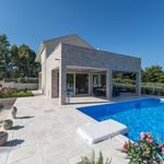 5 Star Villa with Pool, Sauna, and Fitness Room in Island Hvar