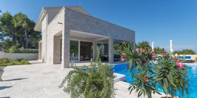 5 Star Villa with Pool, Sauna, and Fitness Room in Island Hvar
