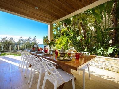 De Luxe Seafront Villa with Infinity Swimming Pool and Luxury Interior near Dubrovnik