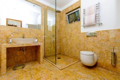 De Luxe Seafront Villa with Infinity Swimming Pool and Luxury Interior near Dubrovnik