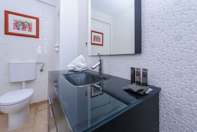 De Luxe Seafront Villa with Infinity Swimming Pool and Luxury Interior near Dubrovnik