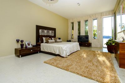 De Luxe Seafront Villa with Infinity Swimming Pool and Luxury Interior near Dubrovnik
