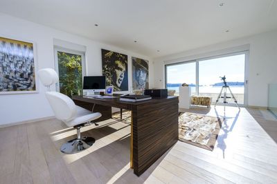 De Luxe Seafront Villa with Infinity Swimming Pool and Luxury Interior near Dubrovnik