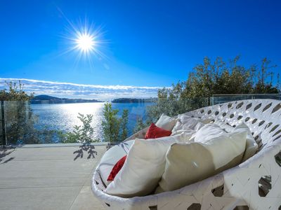 De Luxe Seafront Villa with Infinity Swimming Pool and Luxury Interior near Dubrovnik