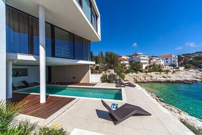 Exclusive Seafront Villa Primosten