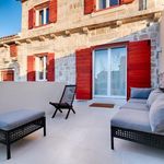 Authentic Stone 5 Bedroom Holiday House in Town Vis