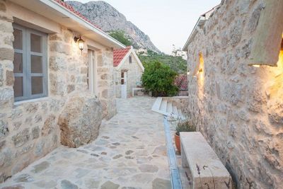 Sea View Stone Holiday Villa with Large Swimming Pool in Podgora near Makarska