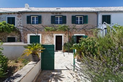 Authentic Stone House Bol, Island Brac